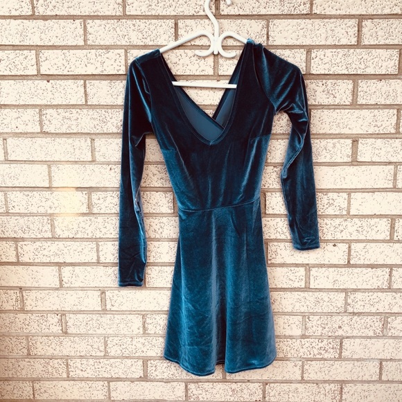 MOVING OUT SALE ❗️Blue Velvet Dress - Picture 2 of 4